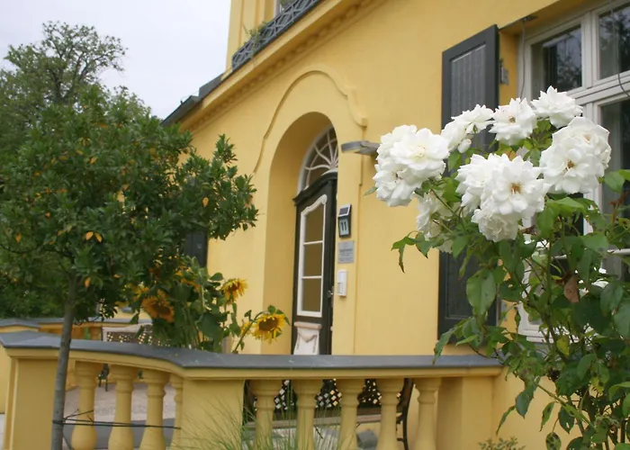 Gutshaus mit Seeblick - ökologisch&nachhaltig